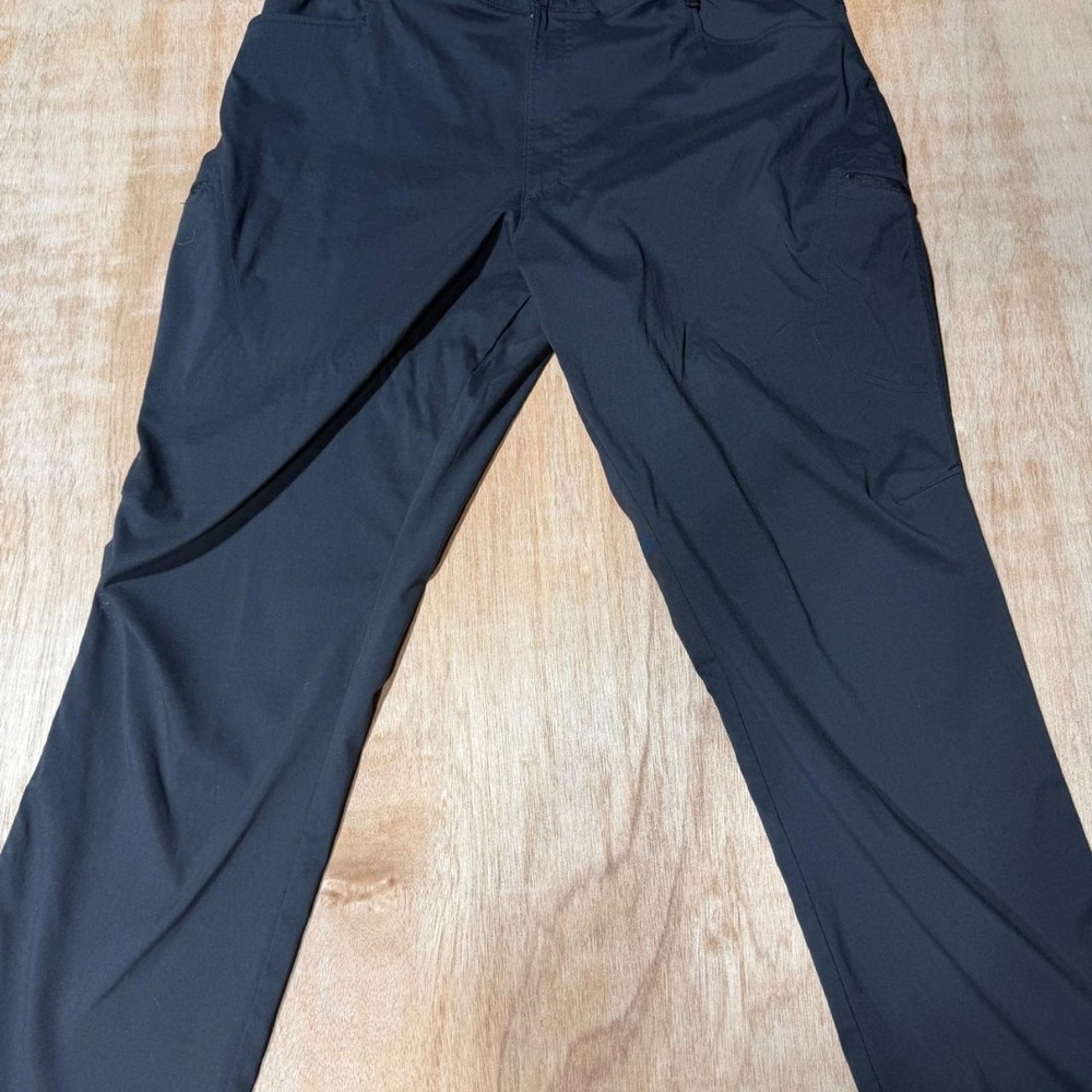 Wrangler Mens Outdoor Cargo Pants 42x30 Black Stretch Nylon Hiking Utility